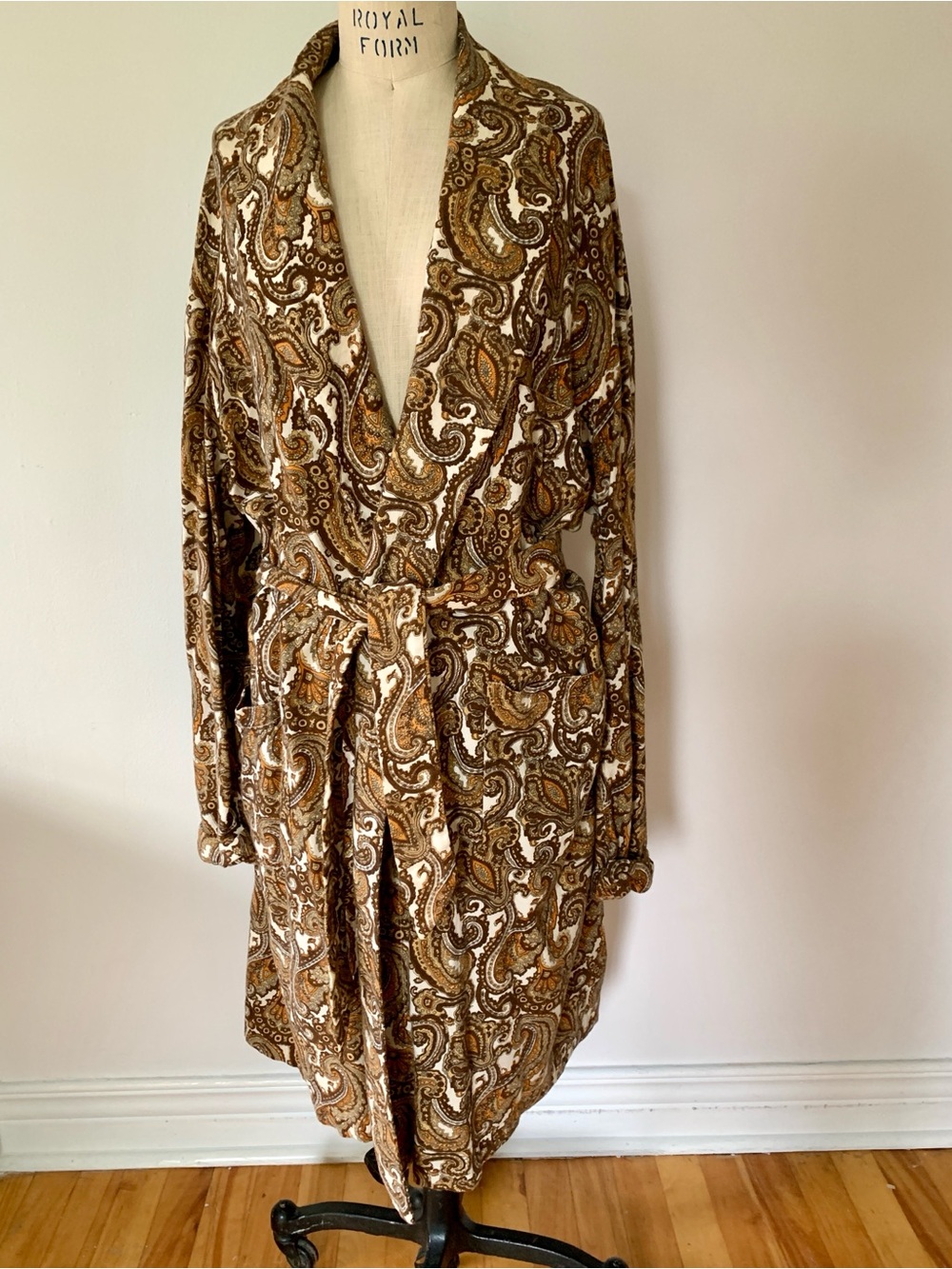 Men’s Vintage Viyella Paisley Robe